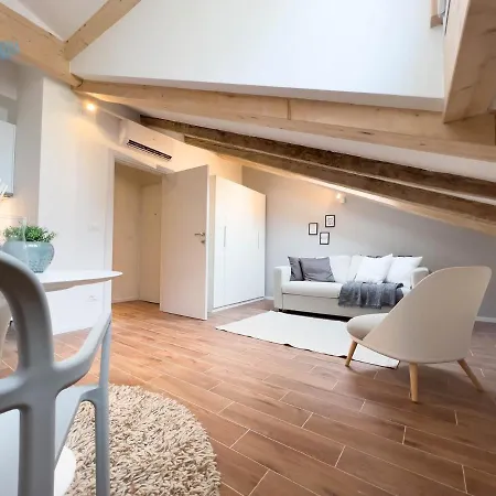 דירה Gozzi 4 Tirabora Short Rent *